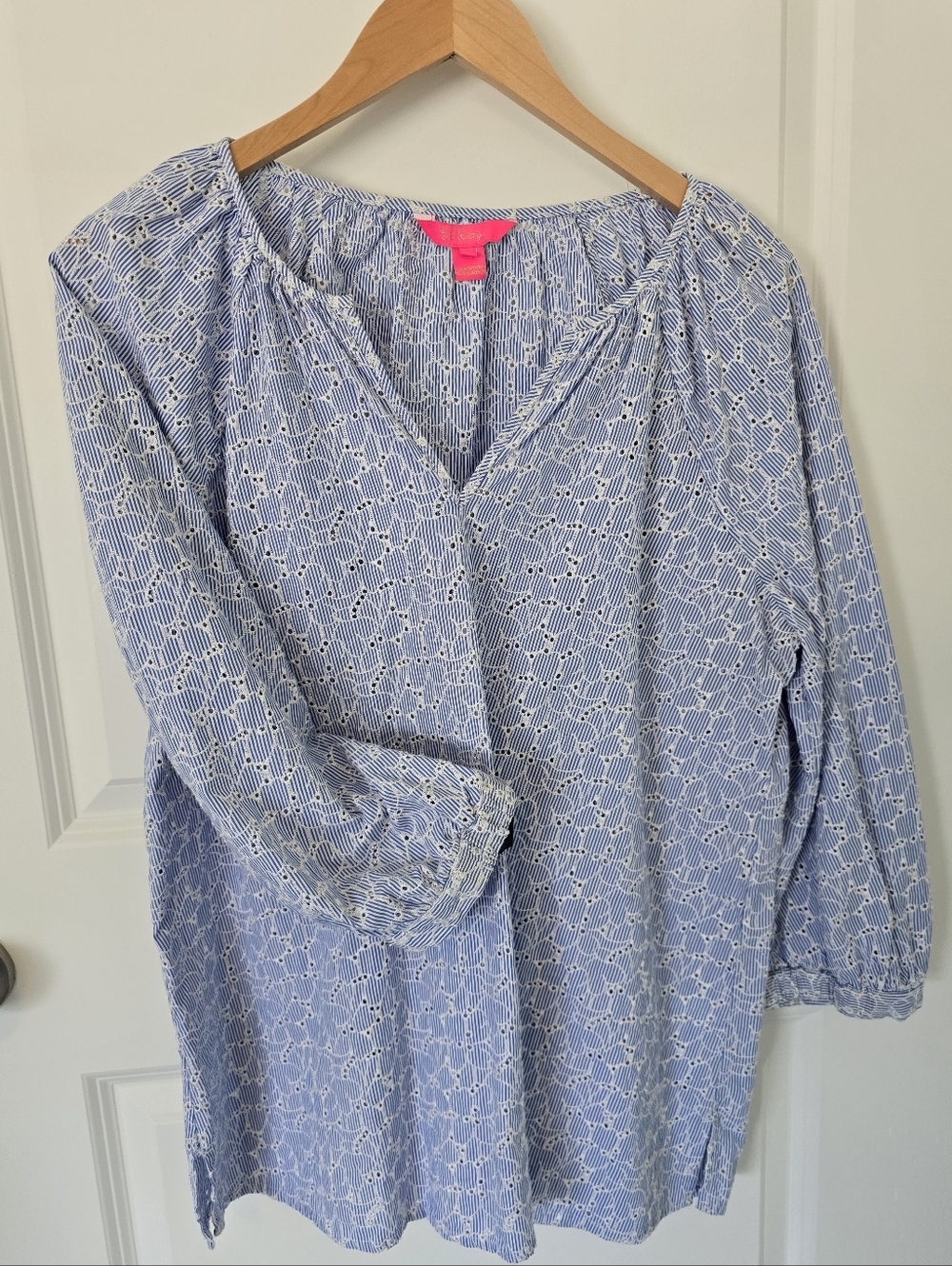 EUC Lilly Pulitzer Willa Tunic – Blue/White Embroidered Stripe, Size L